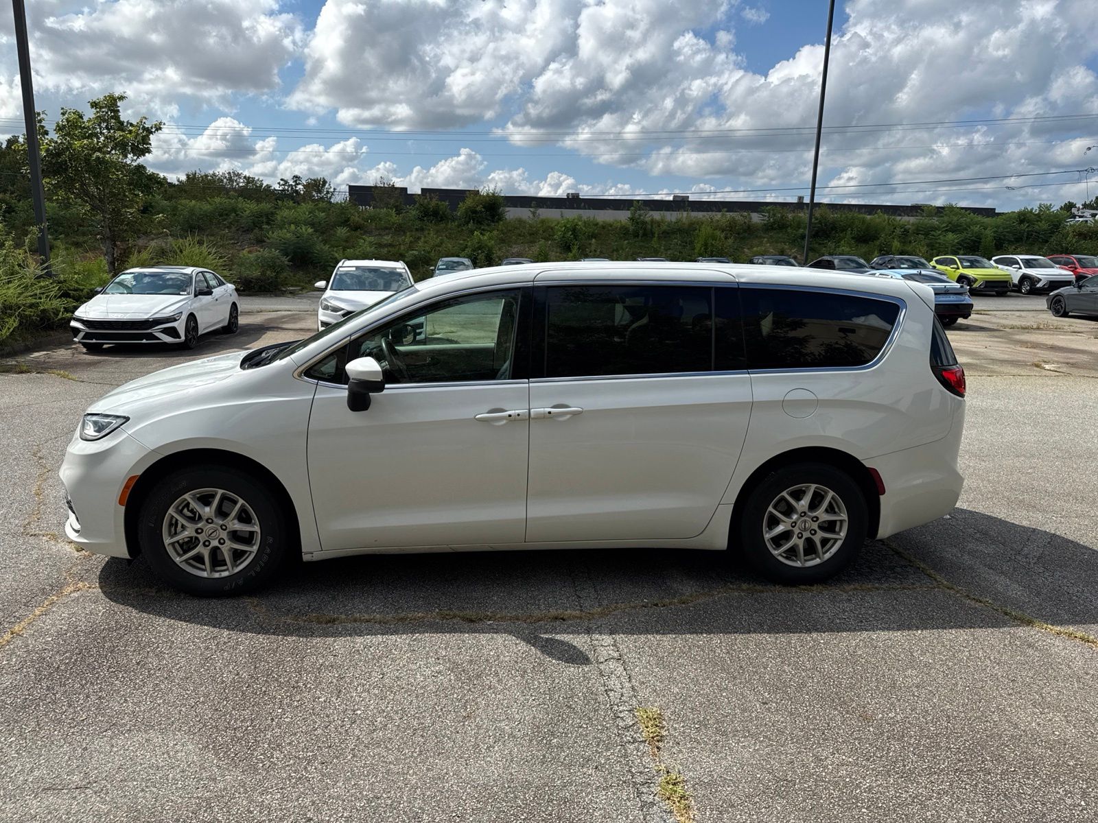 Used 2023 White Chrysler Touring L image 2
