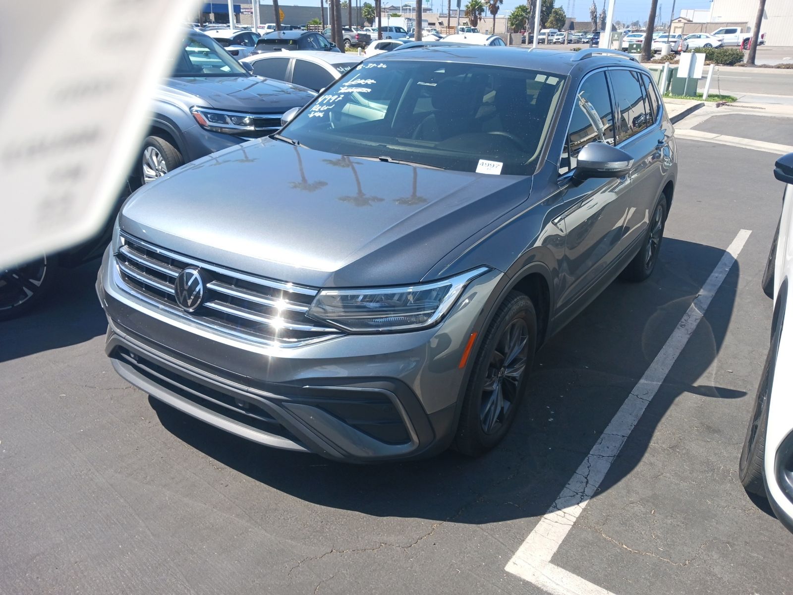Platinum Gray Metallic 2023 Volkswagen Tiguan SUV / Crossover Front-Wheel Drive 8-Speed Automatic