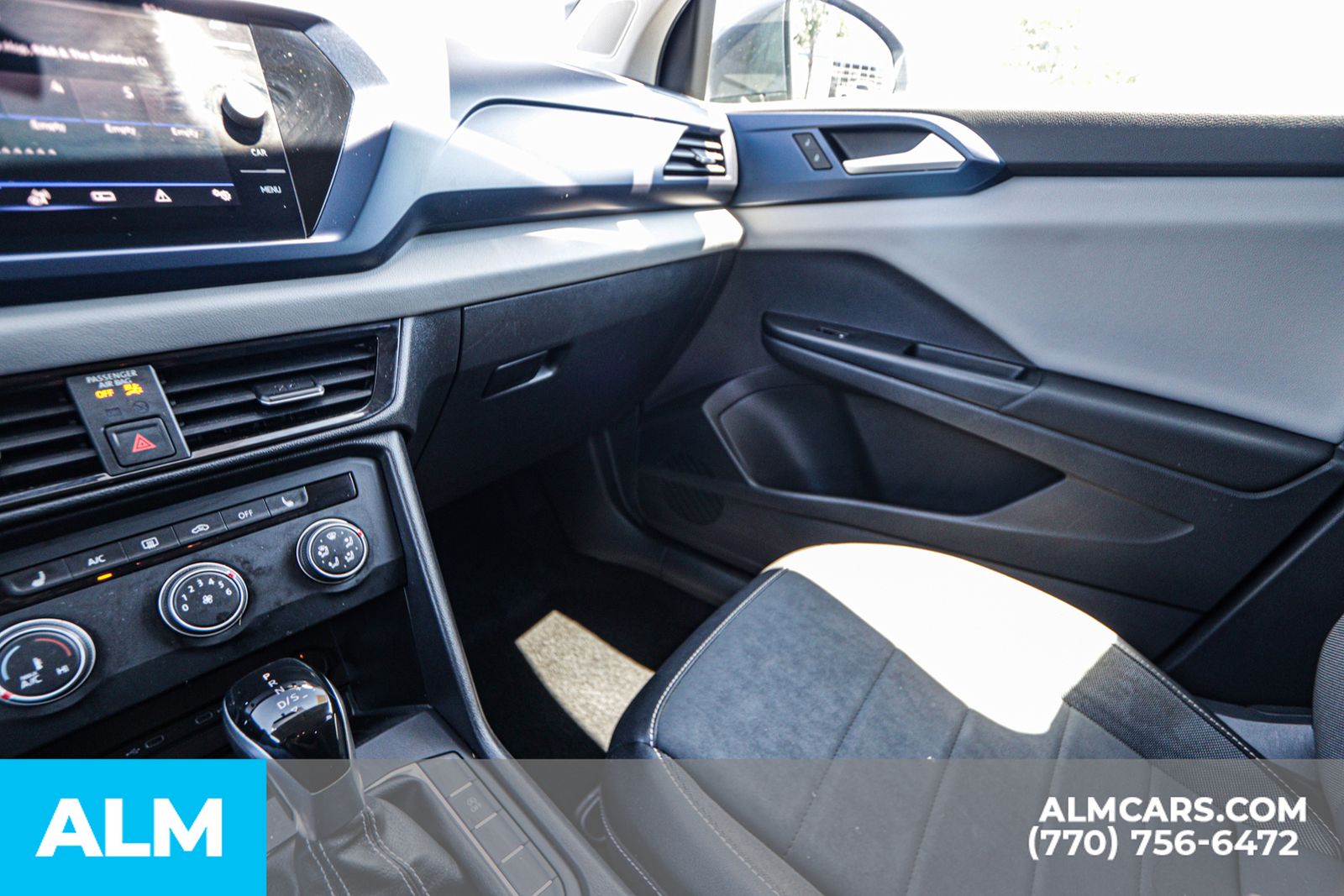2022 Volkswagen Taos SE photo 39