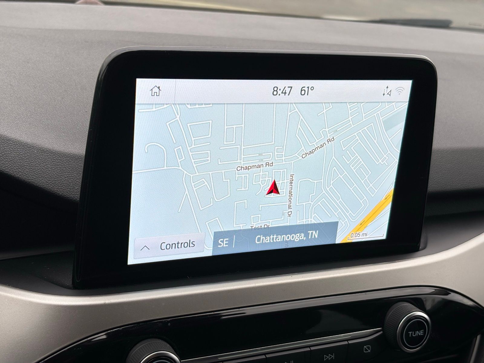 View vehicle photo 6