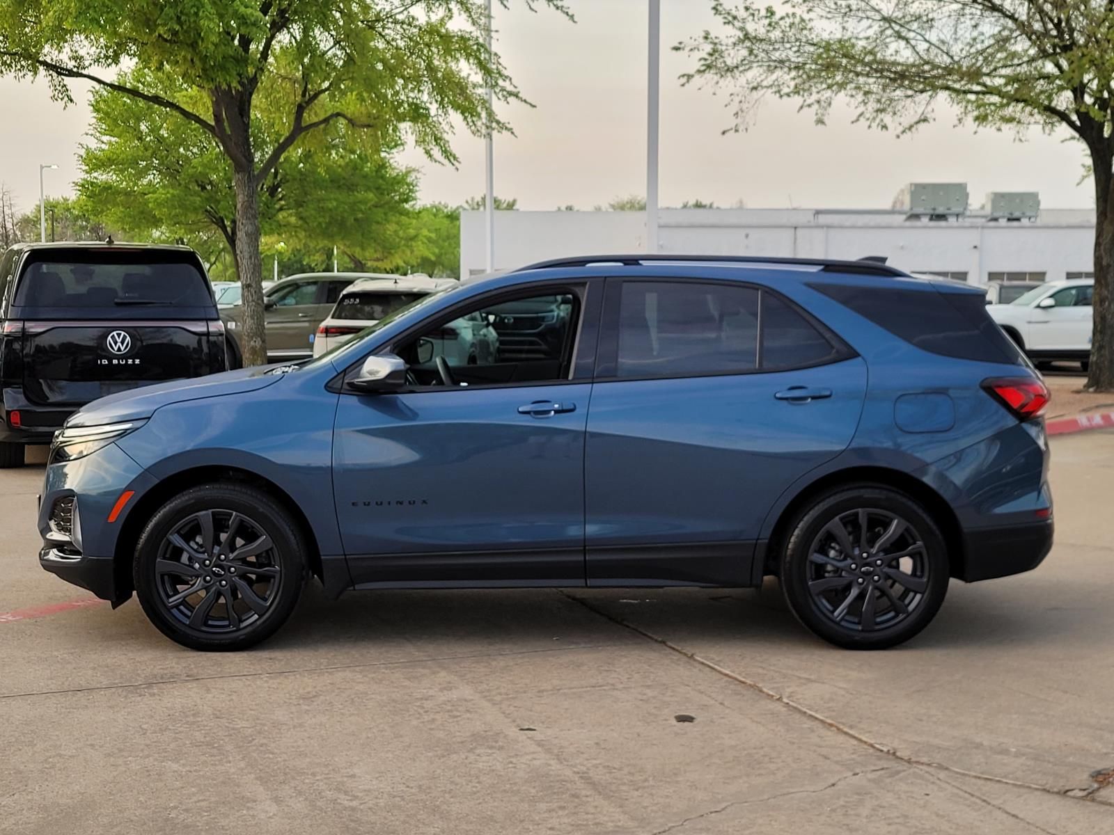 used 2024 Chevrolet Equinox car, priced at $23,990