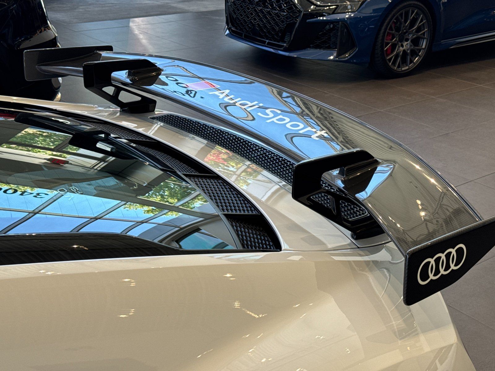 2018 Audi R8 5.2 Plus — full photo 25 of 29