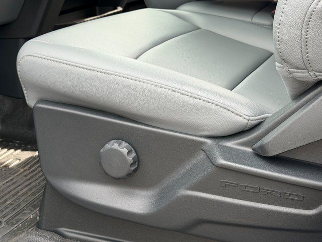 New 2026 Oxford White Ford XL image 22