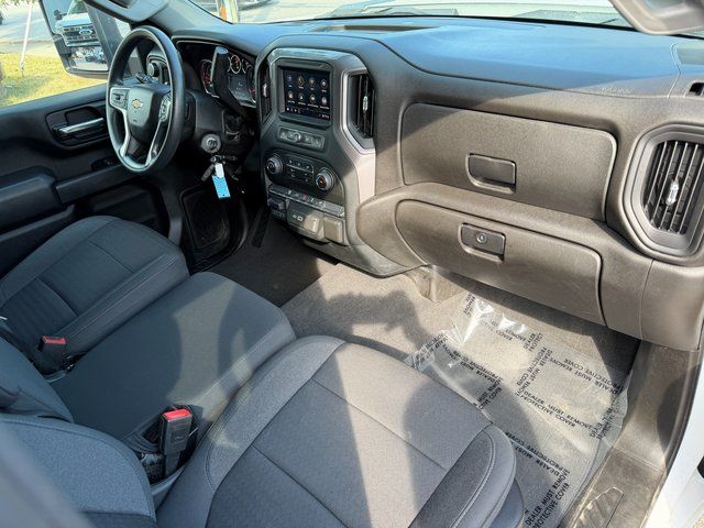 Used 2022 Summit White Chevrolet Custom image 28