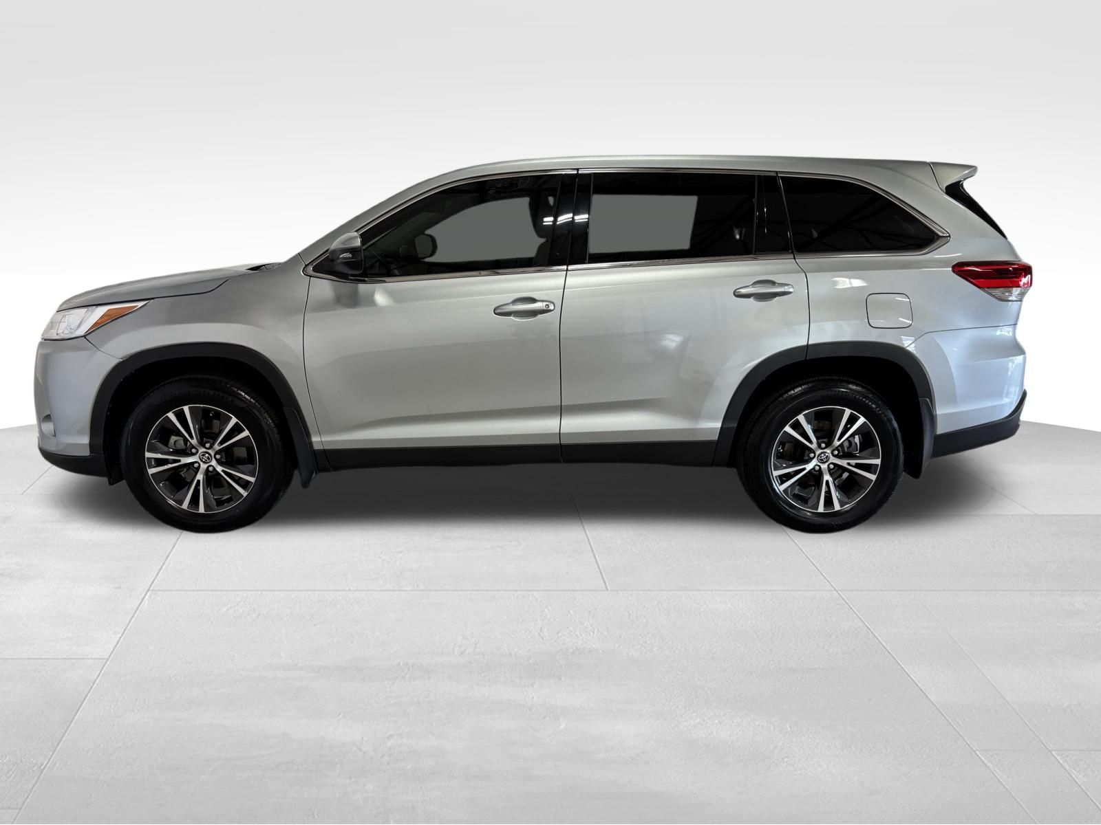 Used Car 2019 Toyota Highlander  For Sale Under $25,000 In Austin, Texas