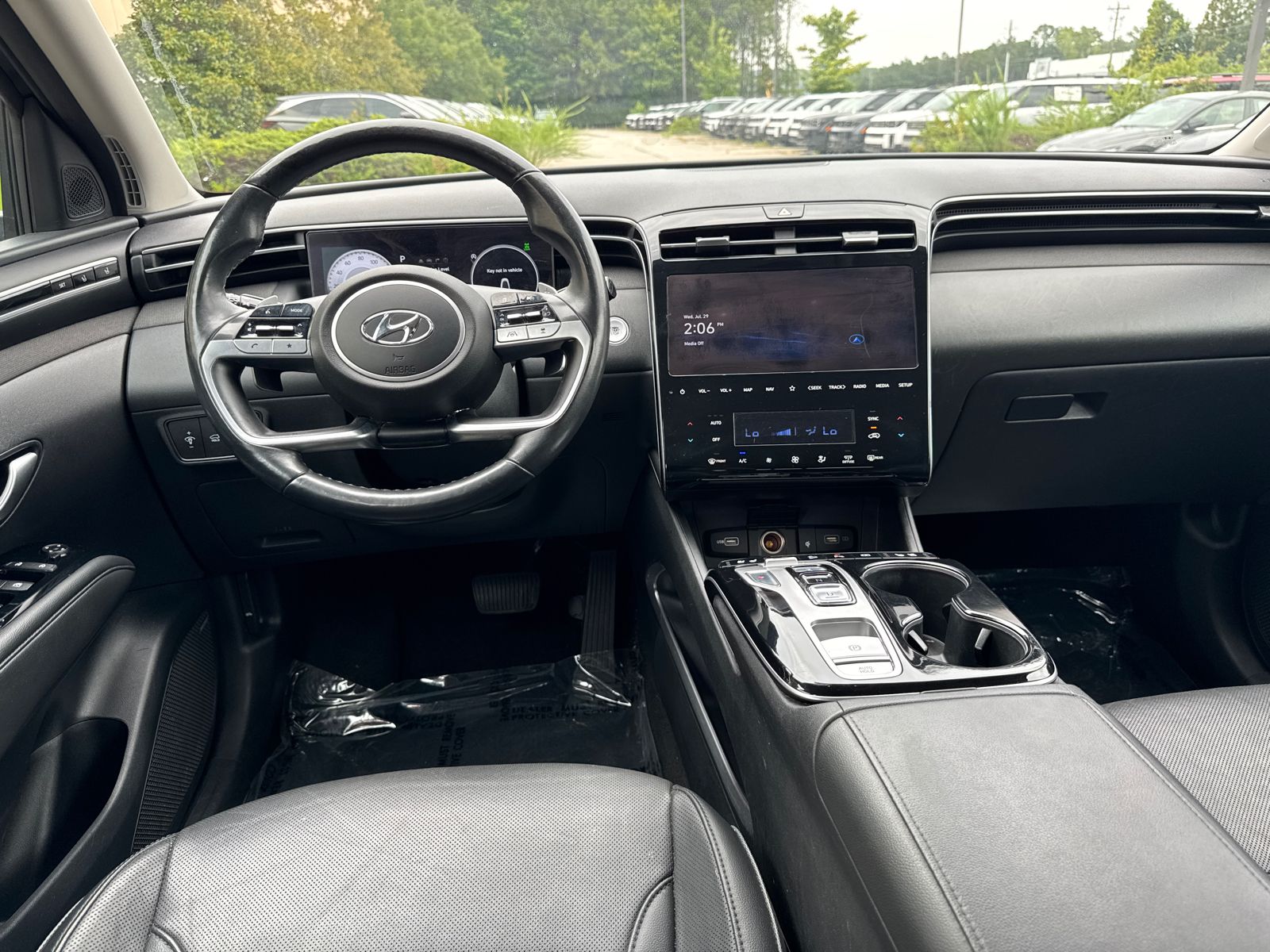 Used 2022 Black Hyundai Limited image 23
