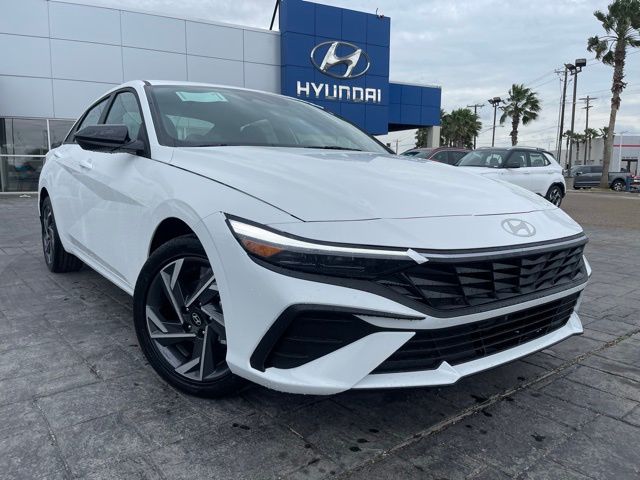 New 2025 Hyundai ELANTRA HYBRID SEL Sport FWD 4D Sedan