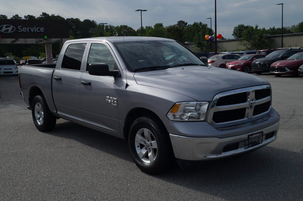 2022 Ram 1500 Classic SLT 3