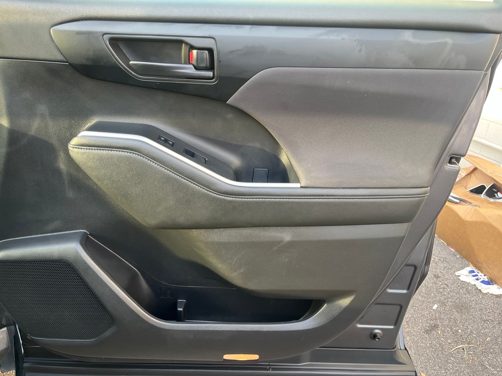 Used Car 2023 Toyota Highlander  Le For Sale Under $30,000 In Austin, Texas