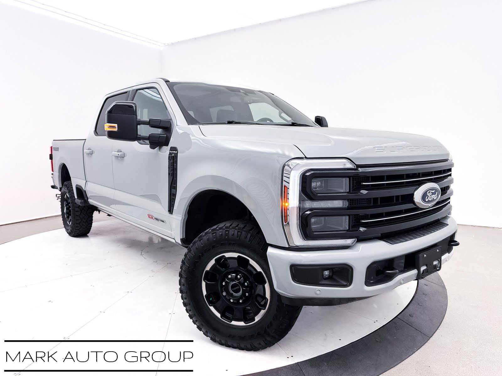 2025 Ford F-350SD Platinum