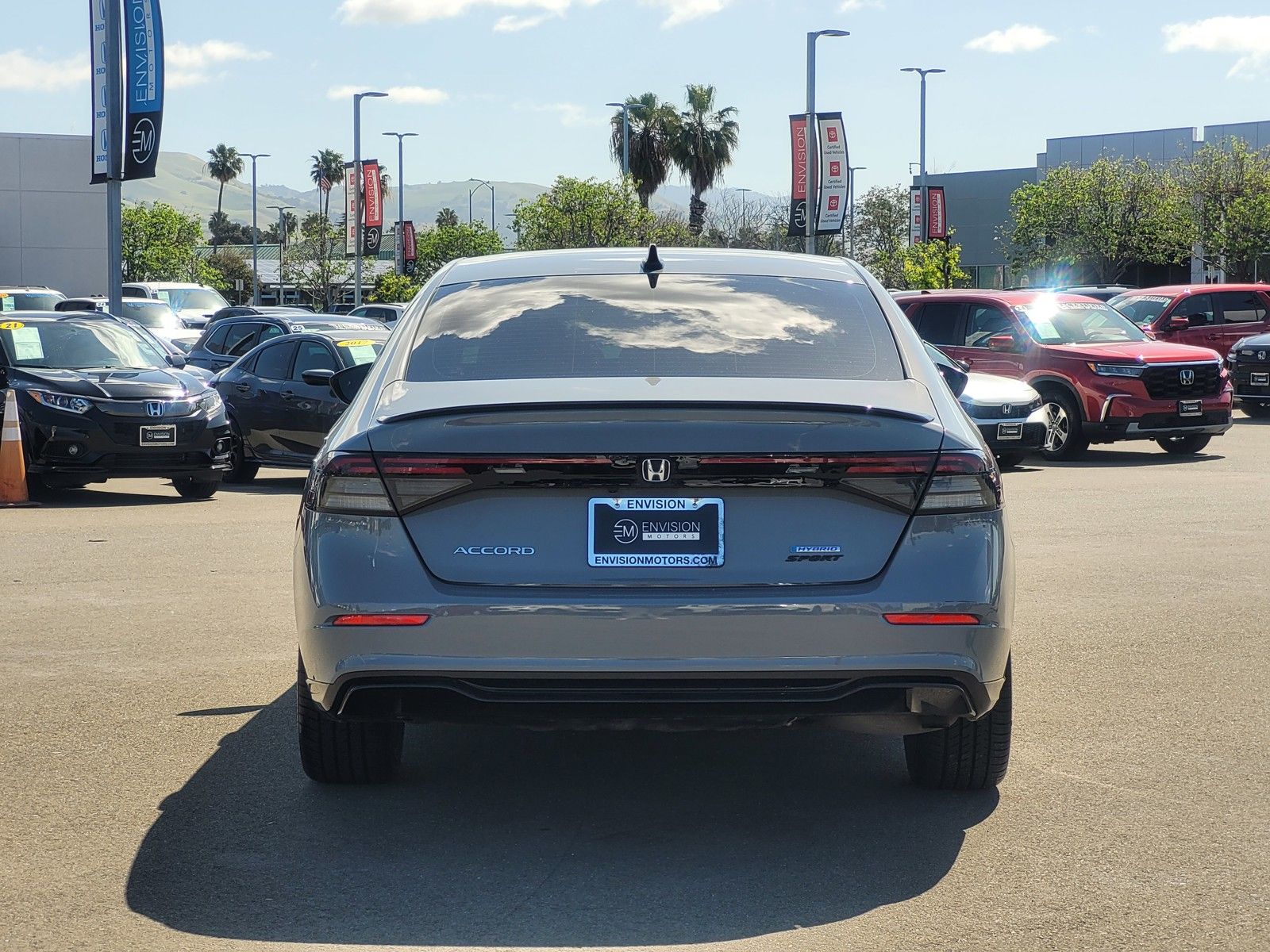 View vehicle photo 7