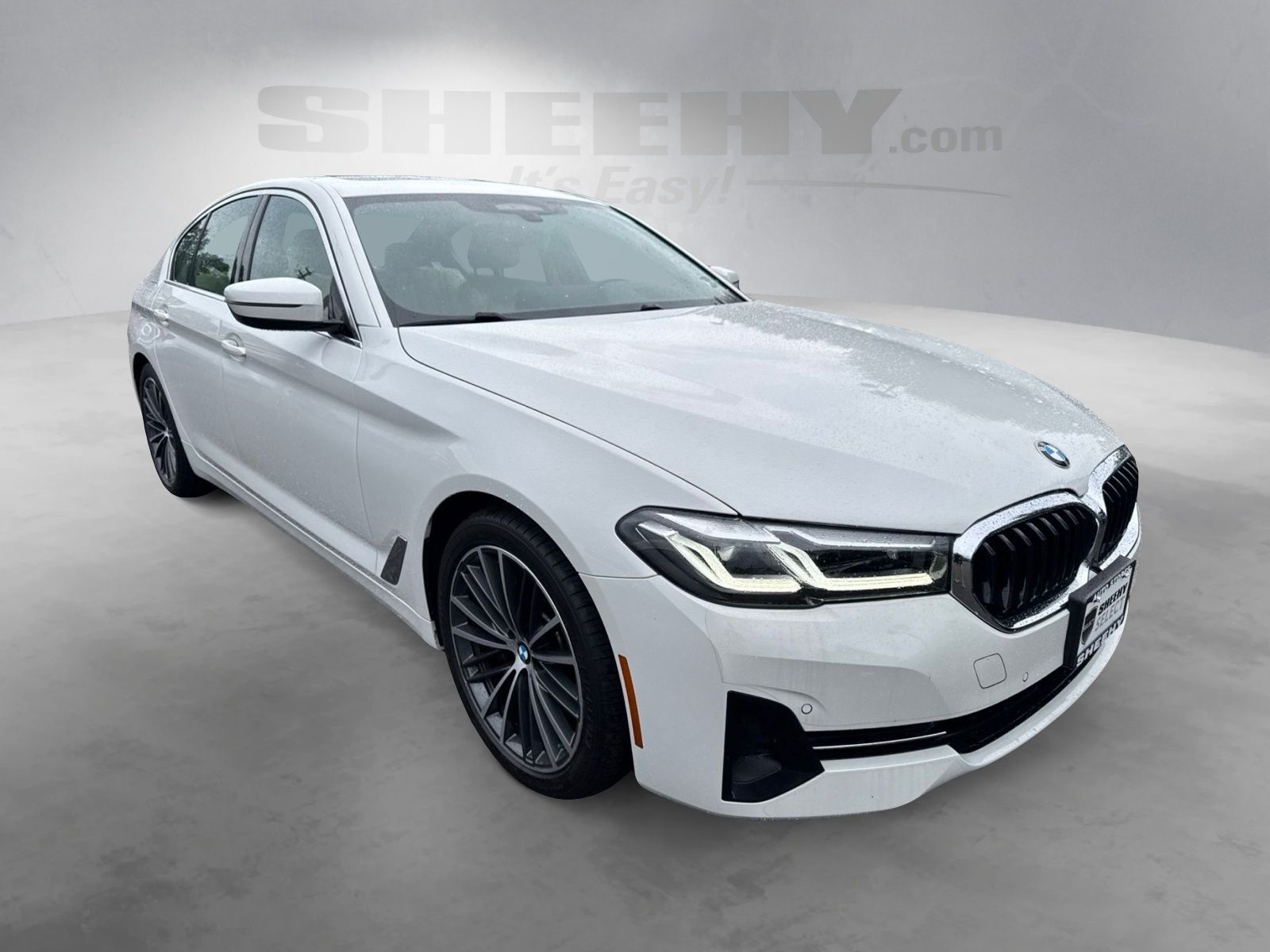 Used 2023 Alpine White BMW 540i xDrive image 2
