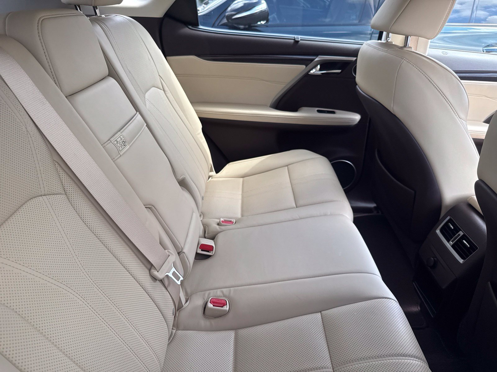 Used 2017 Beige Lexus 450h image 8