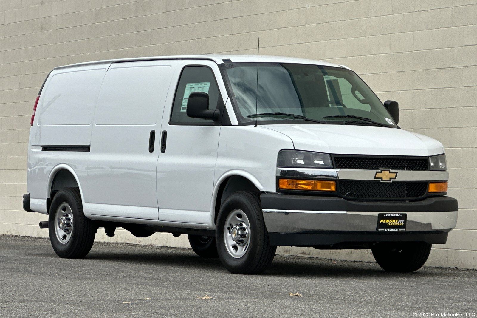 Summit White 2026 Chevrolet Express Cargo 2500 RWD Van Rear-Wheel Drive