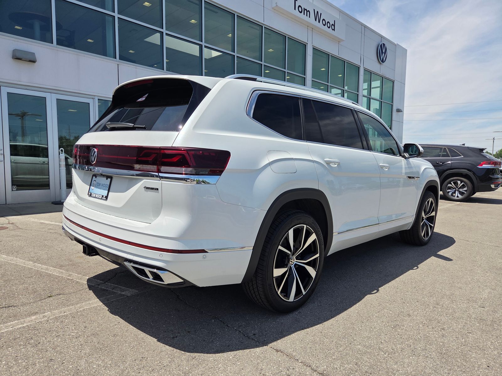 new 2026 Volkswagen Atlas car, priced at $54,722