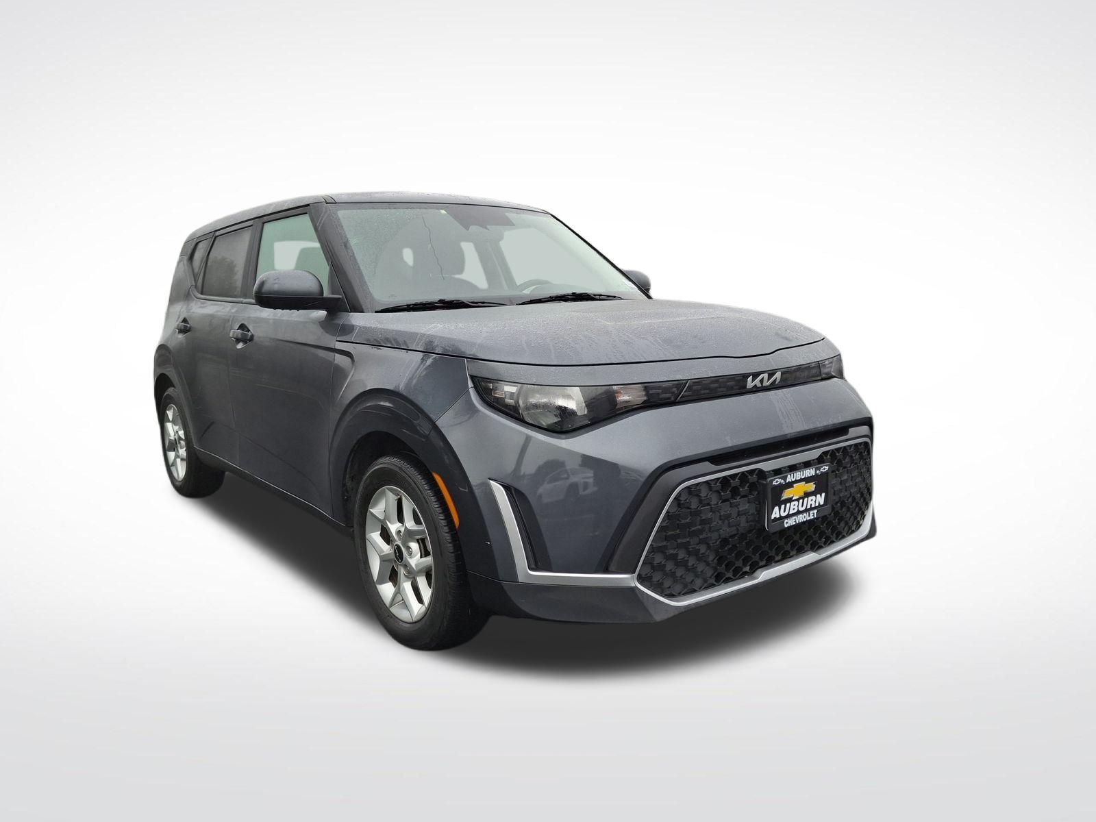 Gravity Gray 2024 Kia Soul LX FWD SUV / Crossover Front-Wheel Drive Continuously Variable Transmission