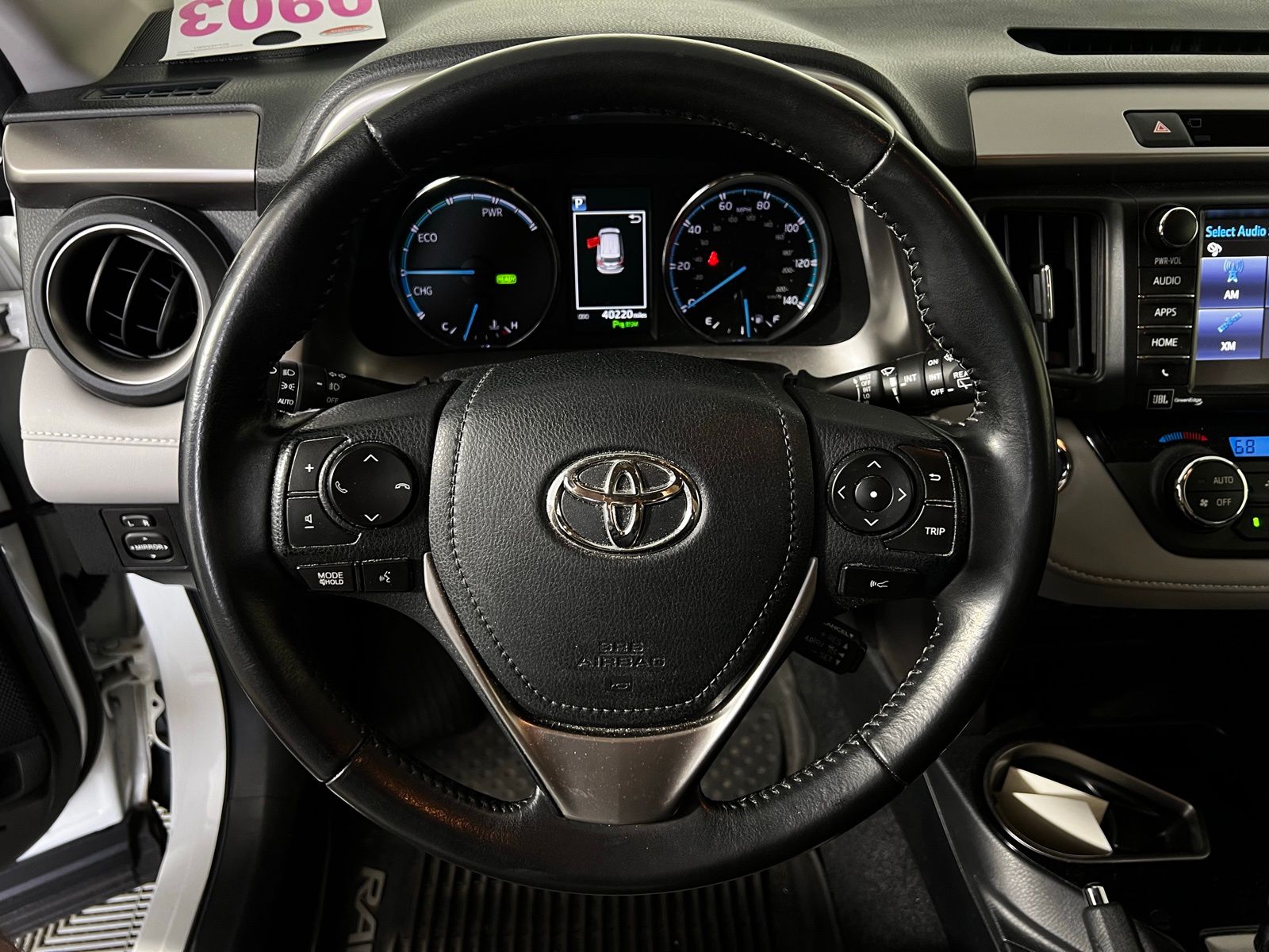 Thumbnail: 2018 Toyota RAV4 - 9