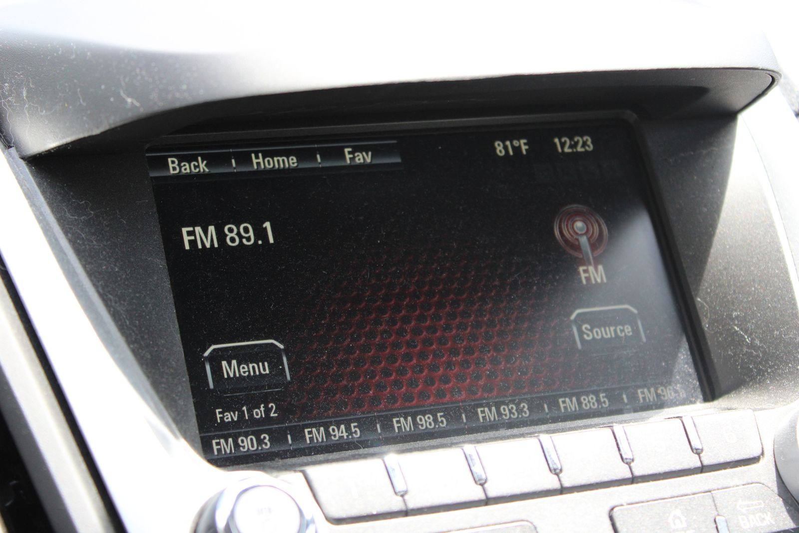 Used 2015 Black GMC SLE-1 image 5