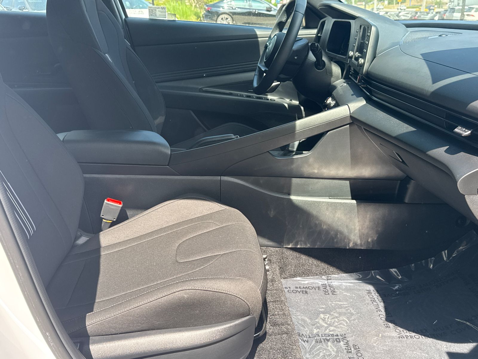 Used 2025 White Hyundai SEL Sport image 13