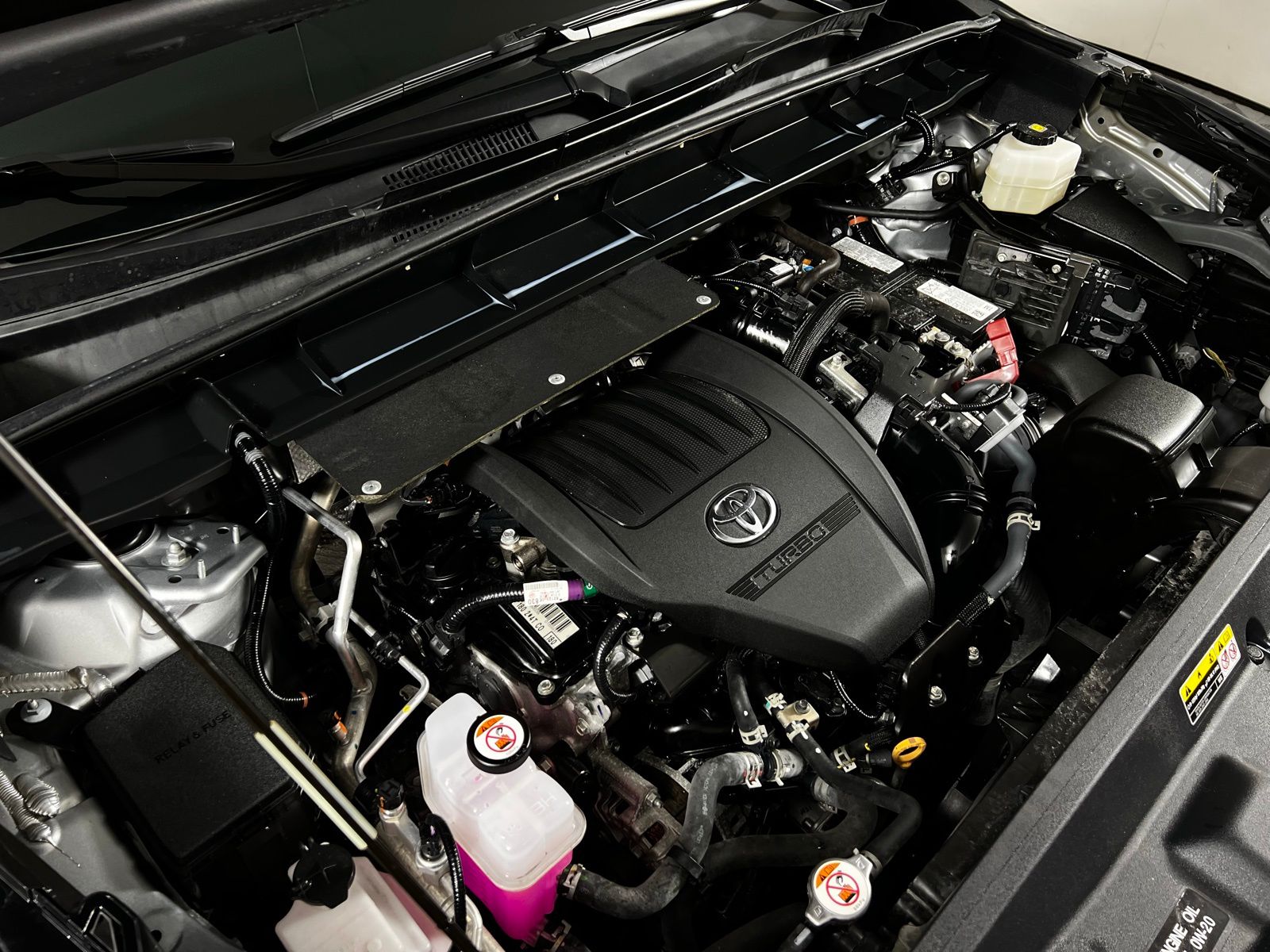 Thumbnail: 2024 Toyota Highlander - 10