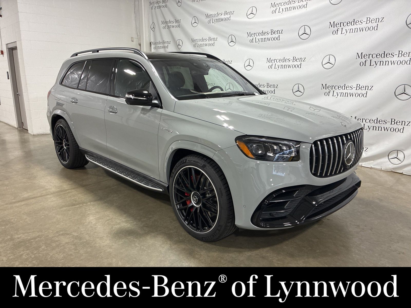 Gray (MANUFAKTUR Alpine Grey) 2026 Mercedes-Benz GLS SUV / Crossover All-Wheel Drive 9-Speed Automatic