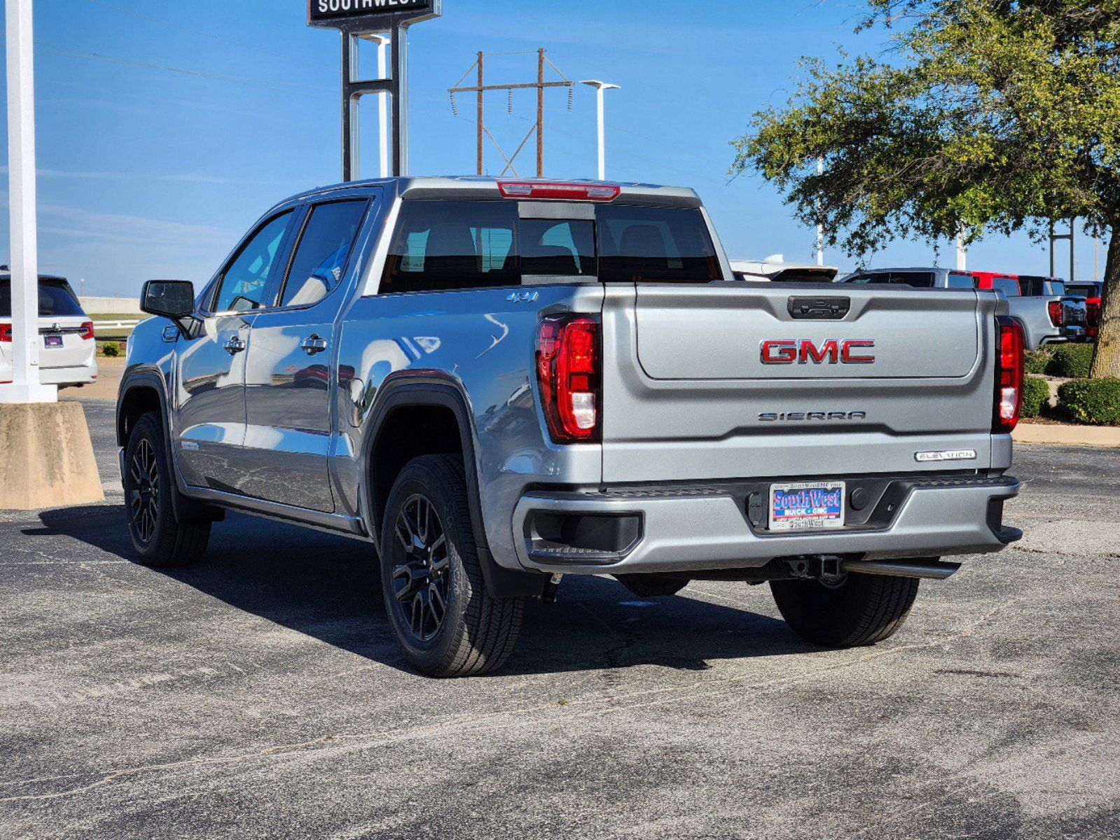 2025 GMC Sierra 1500 Elevation 4