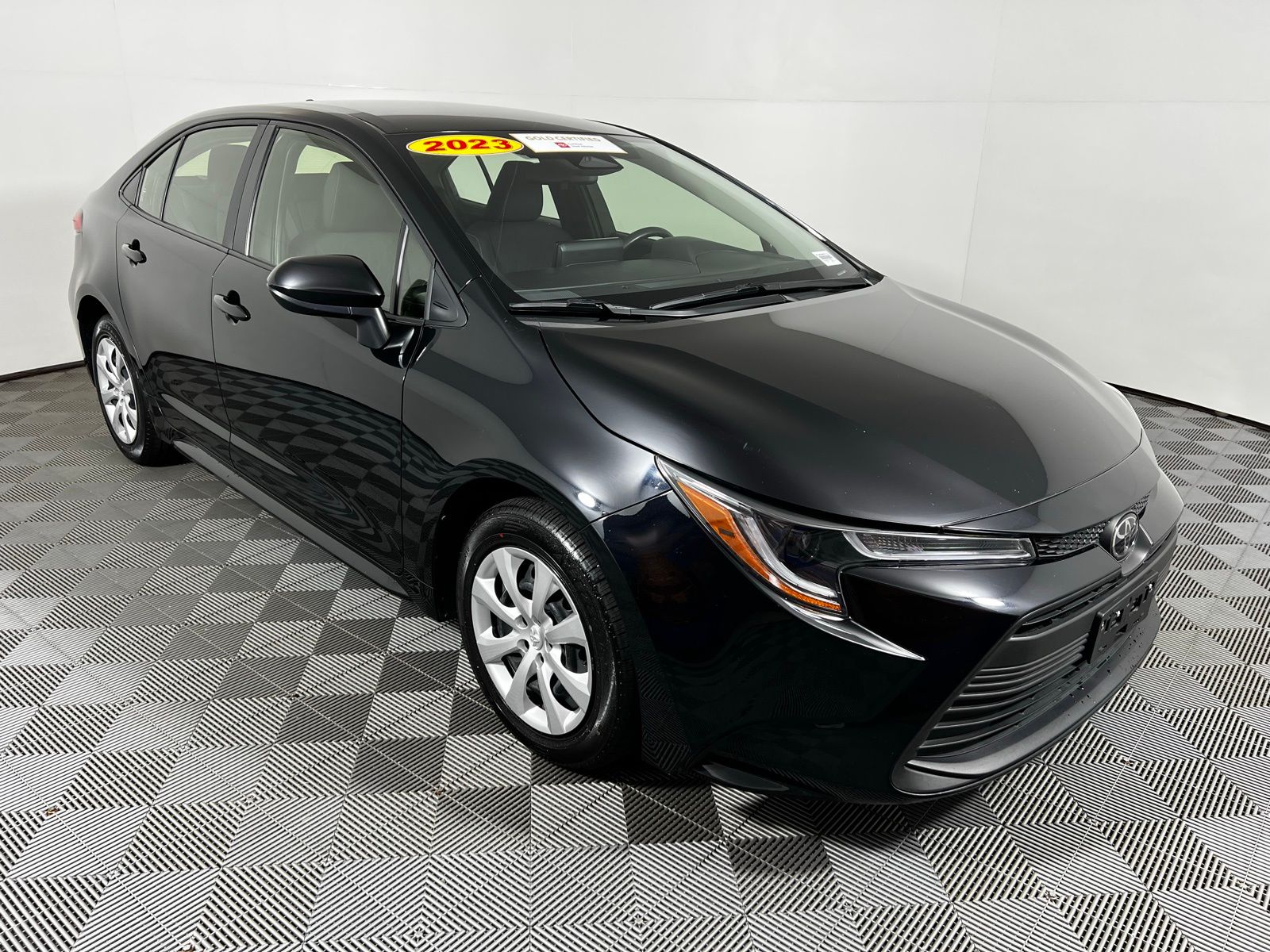 Thumbnail: 2023 Toyota Corolla - 3