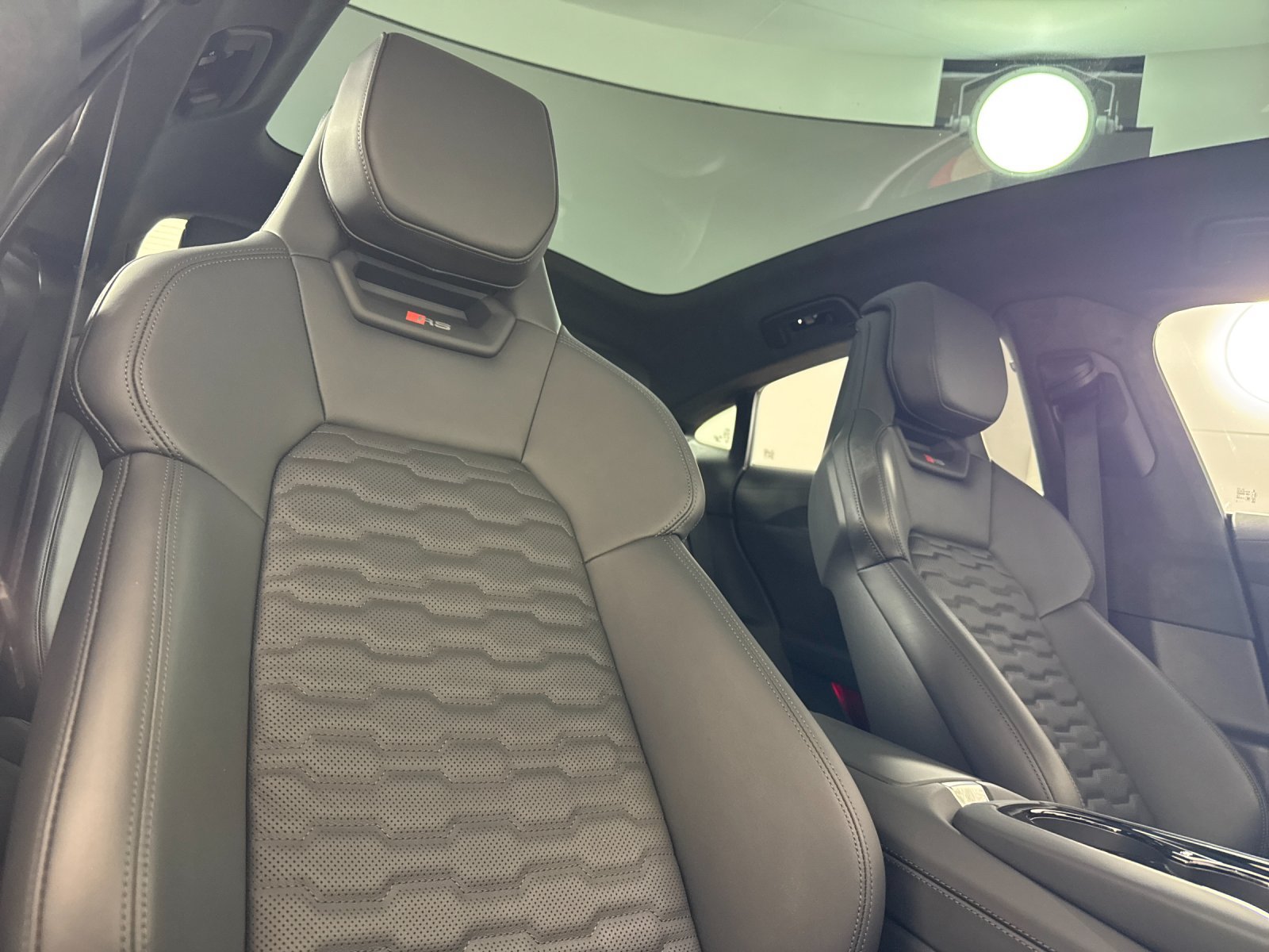 2023 Audi RS e-tron GT Base — foto completa 16 de 28