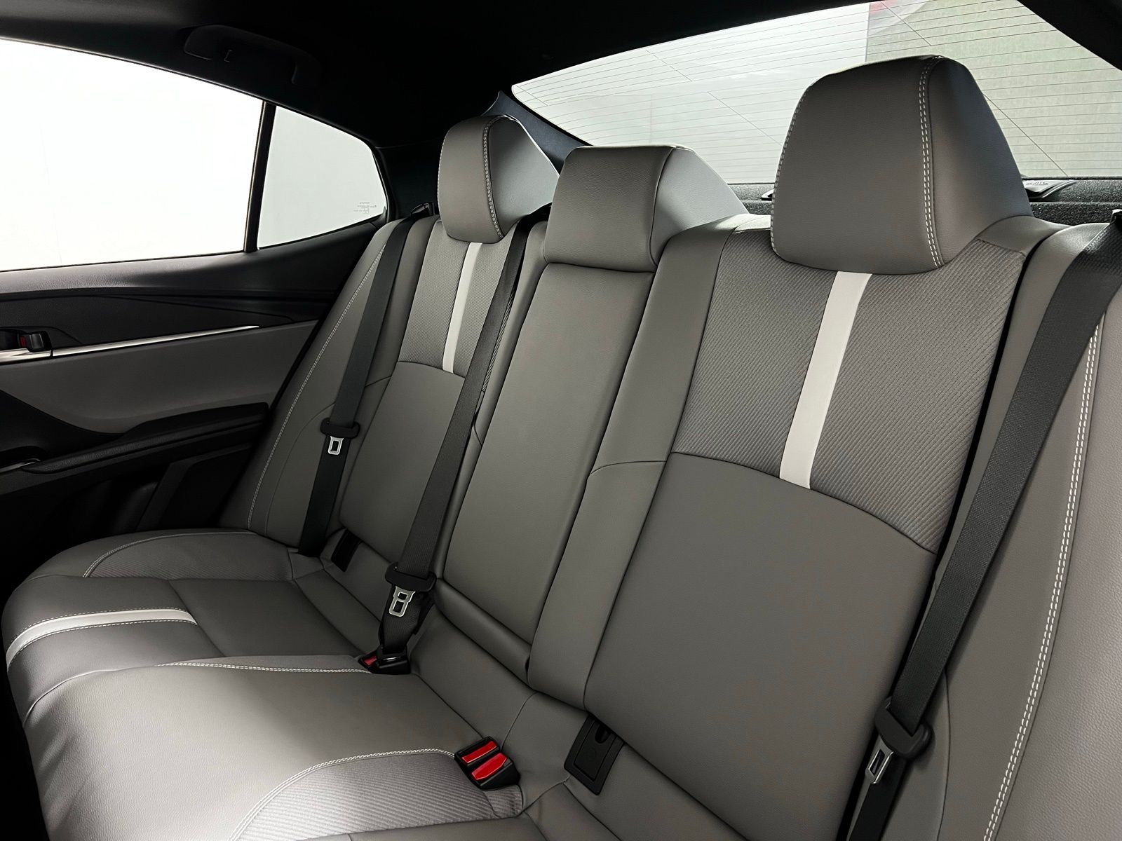 2025 Toyota Camry SE 22