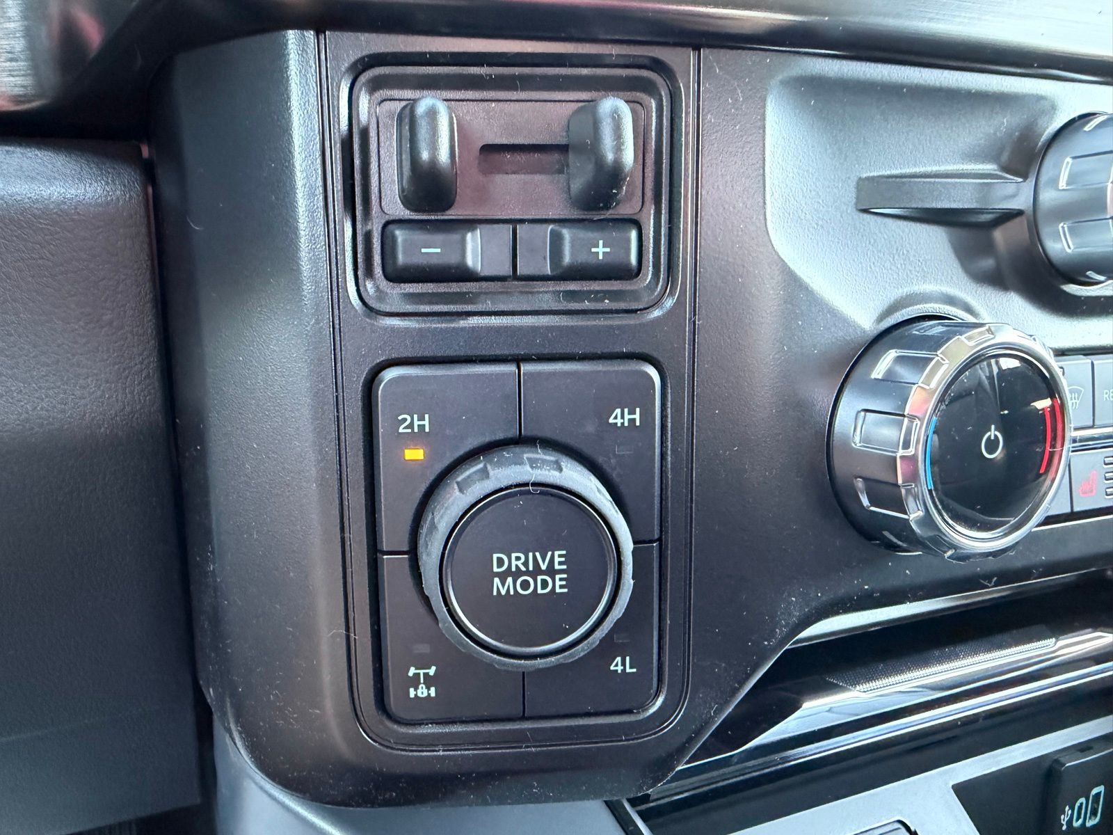 2026 Ford F-250SD image 21