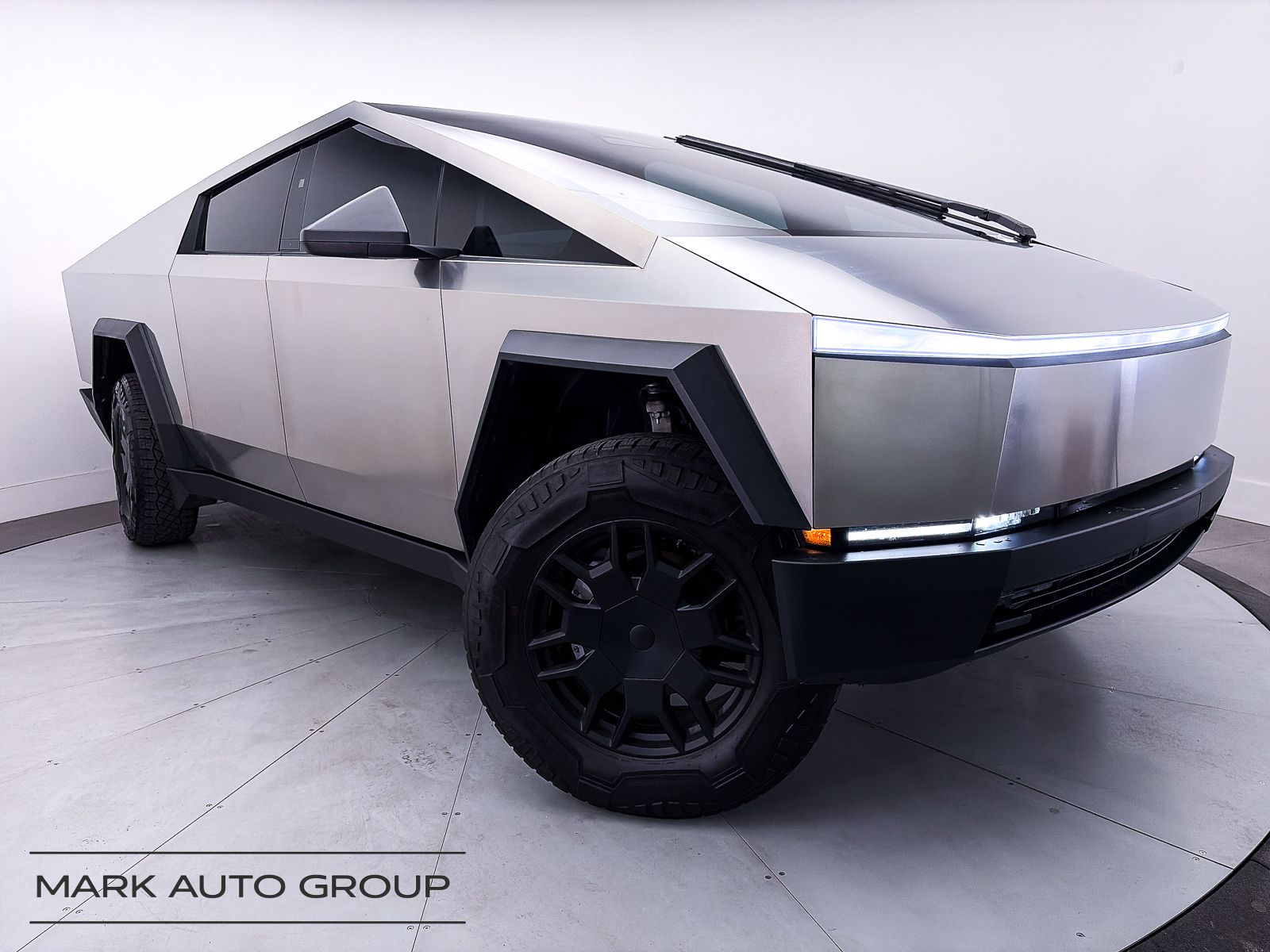 2025 Tesla Cybertruck Cyberbeast