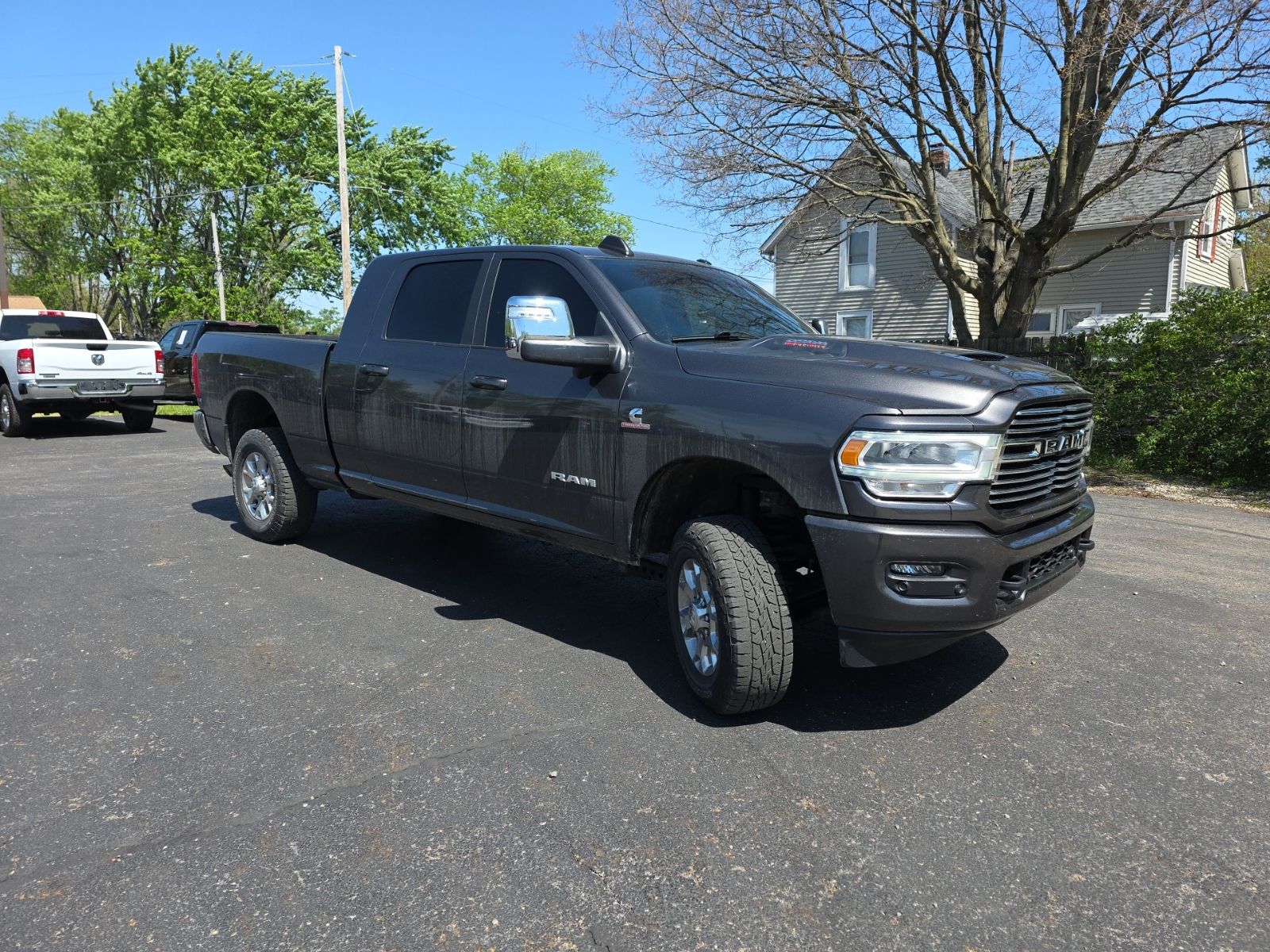 RAM 2500 Laramie Mega Cab 4WD