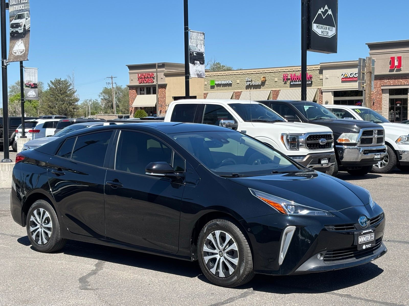 2019 Toyota Prius XLE AWD-e's photo