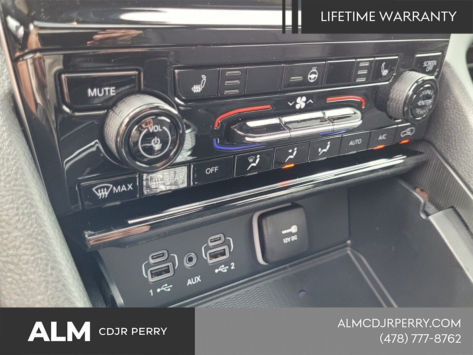 New 2025 Velvet Red Pearl-Coat Exterior Paint Jeep Altitude X image 25