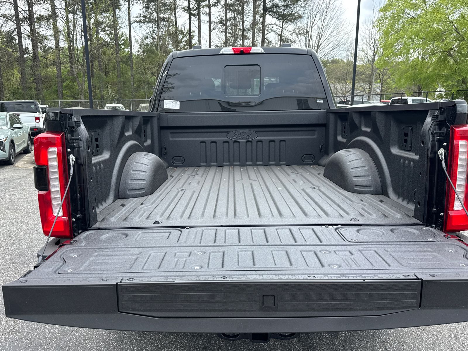 New 2026 Agate Black Metallic Ford F-250® Lariat® image 21