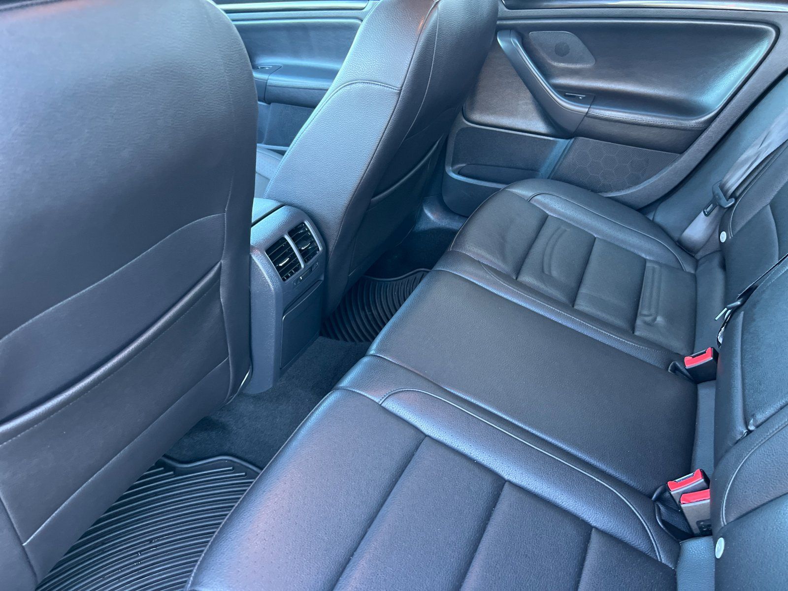 used 2014 Volkswagen Jetta SportWagen car, priced at $12,998