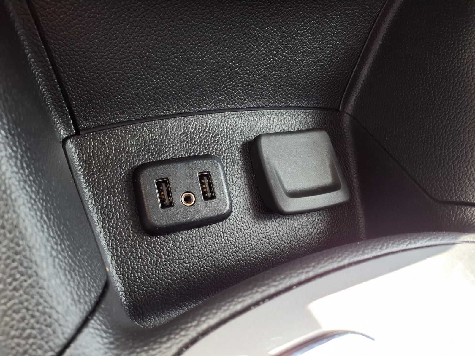 2019 Chevrolet Cruze LT Silver at Community Honda