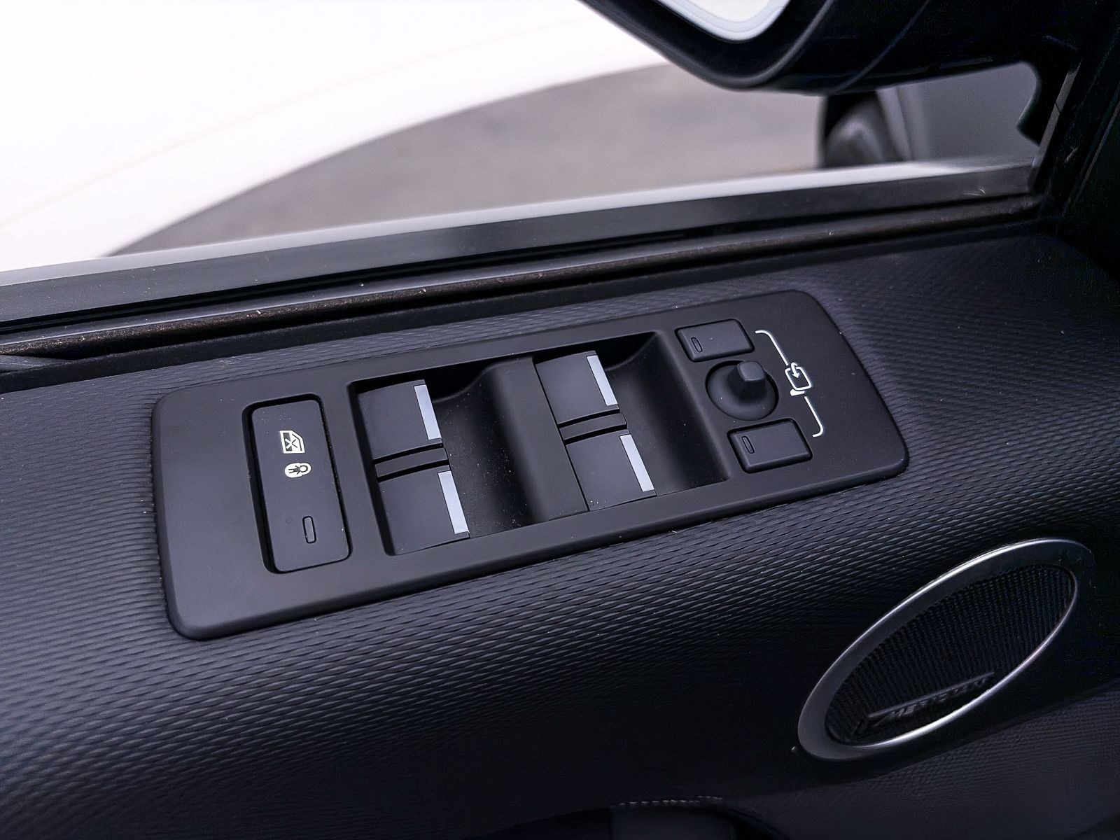 2023 Land Rover Discovery S R Dynamic - Photo 19
