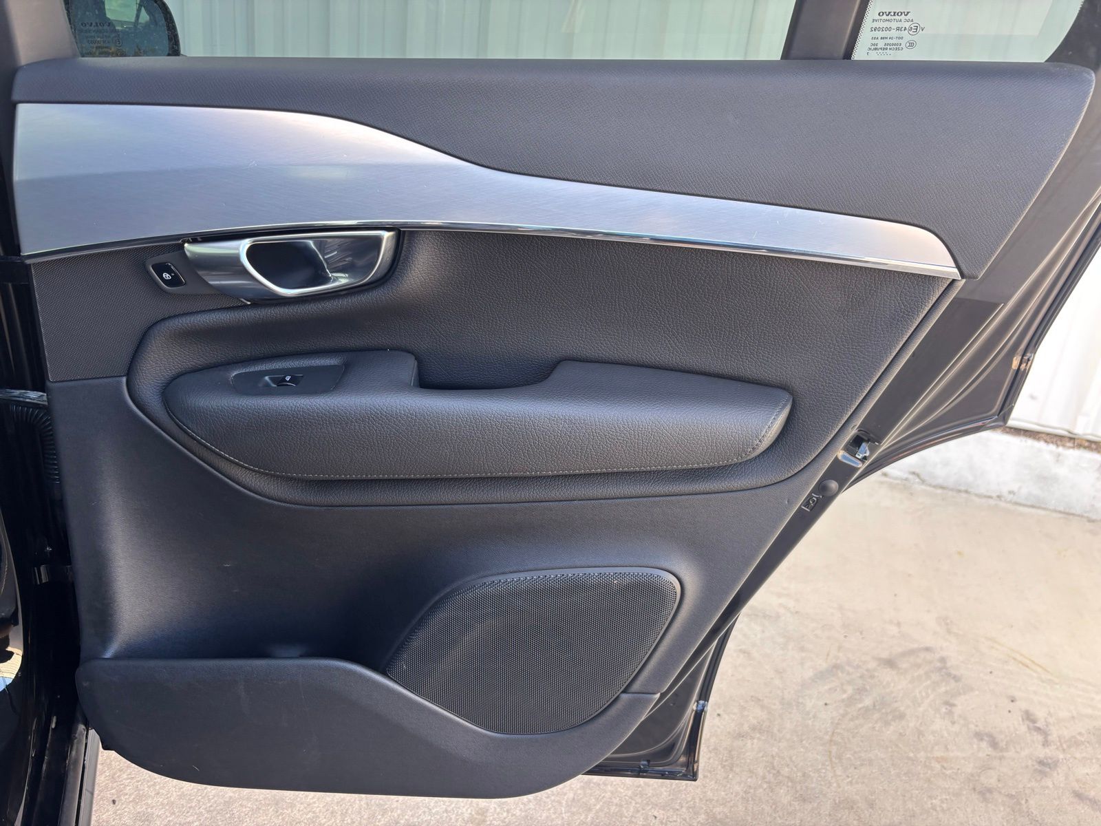 Used Car 2017 Volvo Xc90  T6 Momentum For Sale Under $20,000 In Austin, Texas