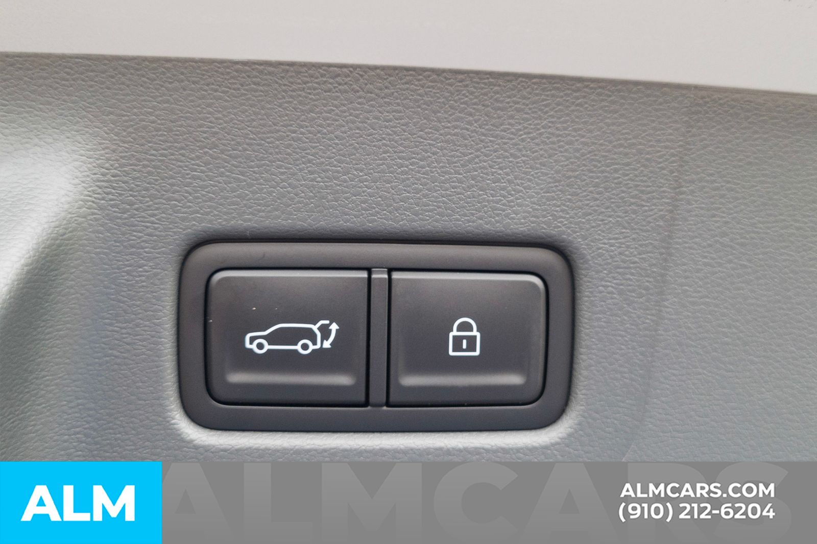 Used 2026 Shimmering Silver Hyundai SE image 10