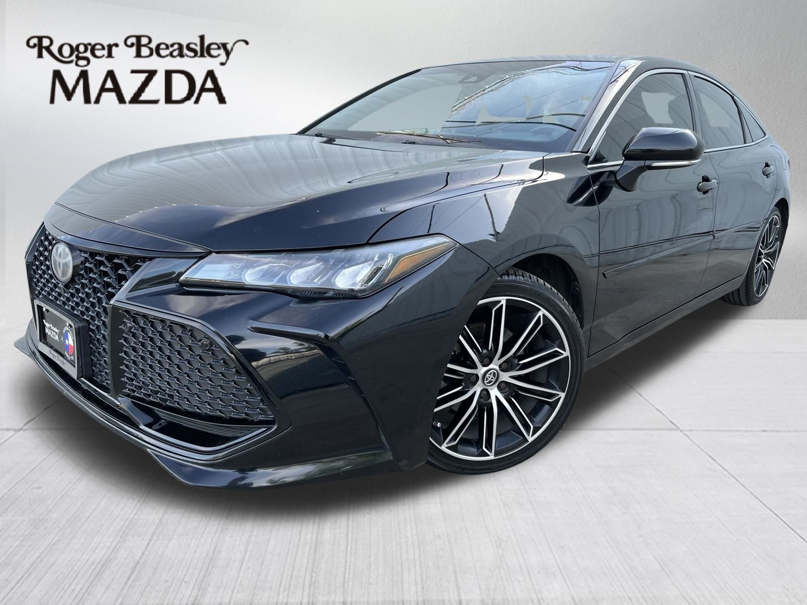 Midnight Black Metallic 2019 Toyota Avalon Sedan Front-Wheel Drive 8-Speed Automatic