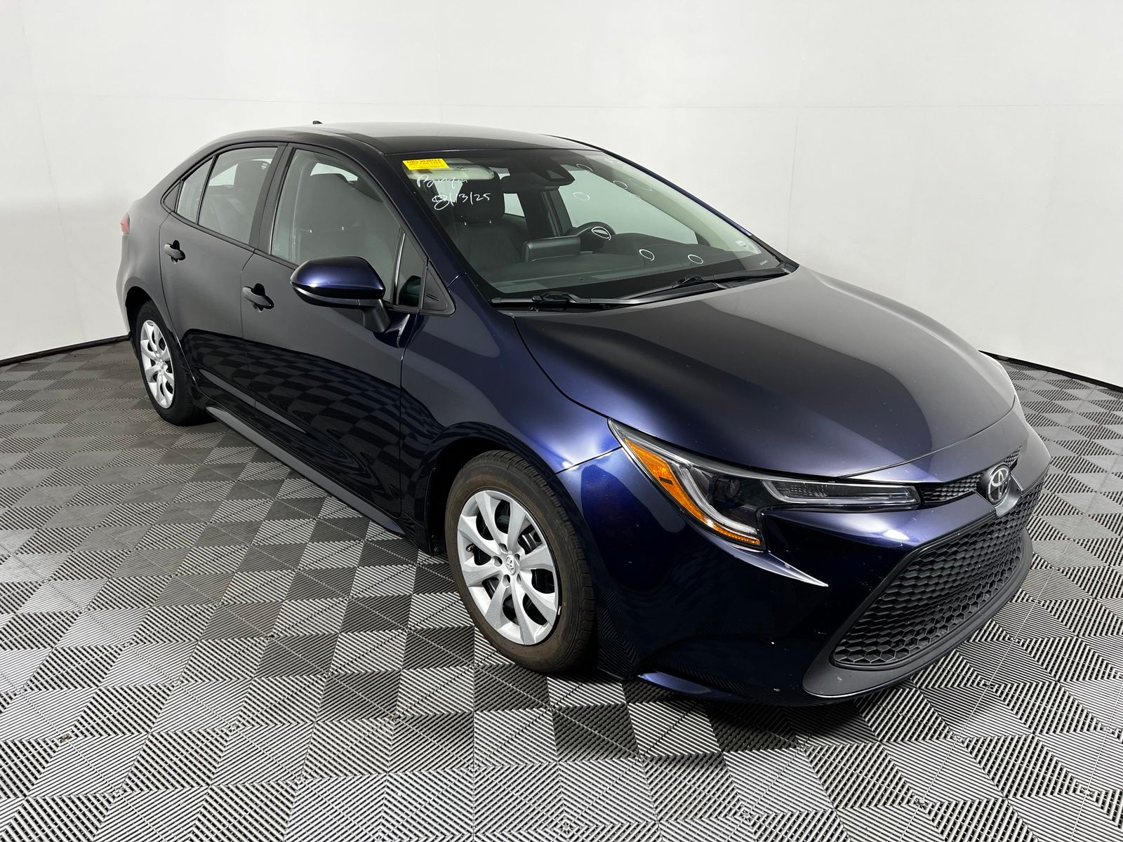 Thumbnail: 2025 Toyota Corolla - 3