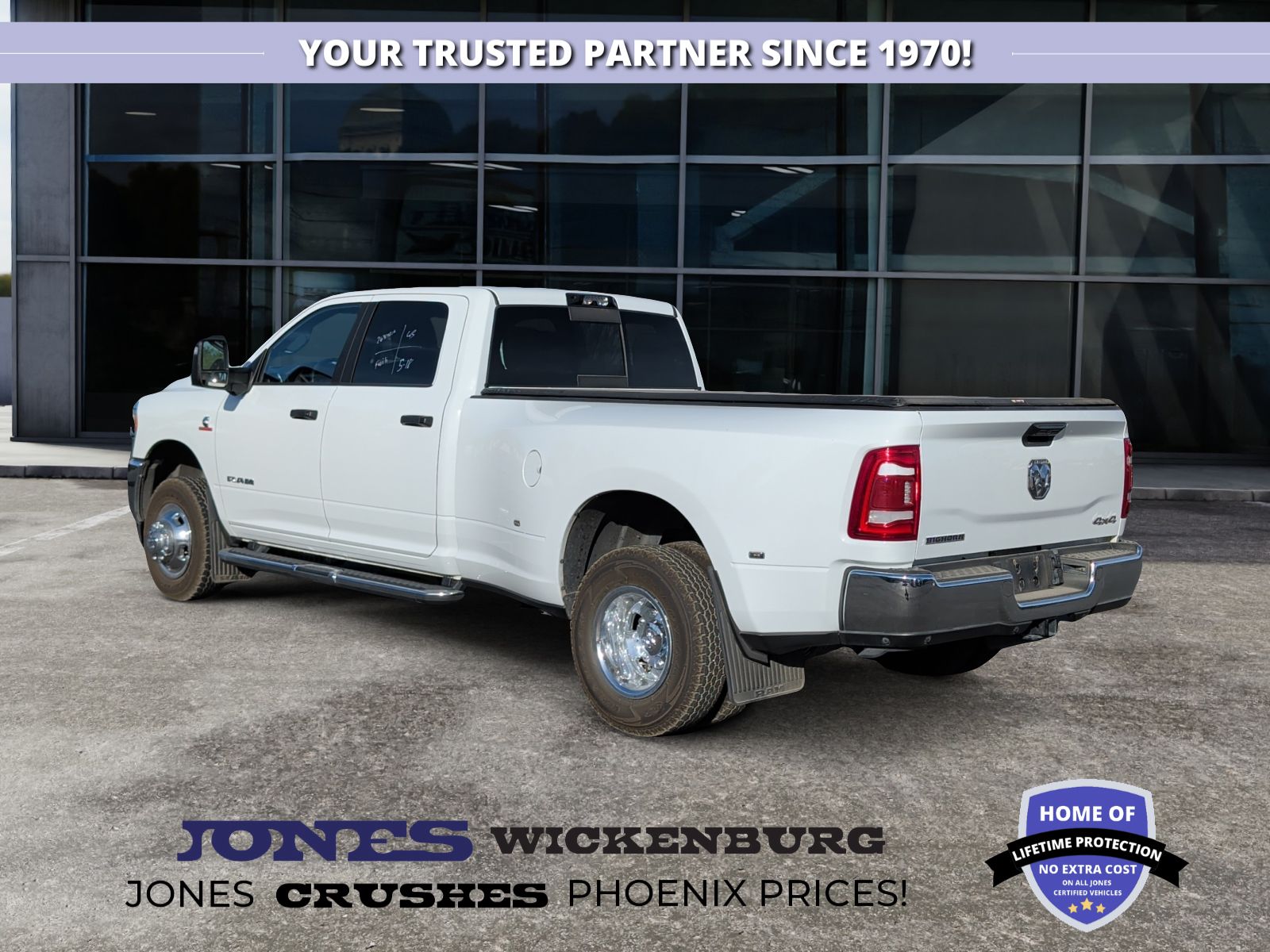 View vehicle photo 3