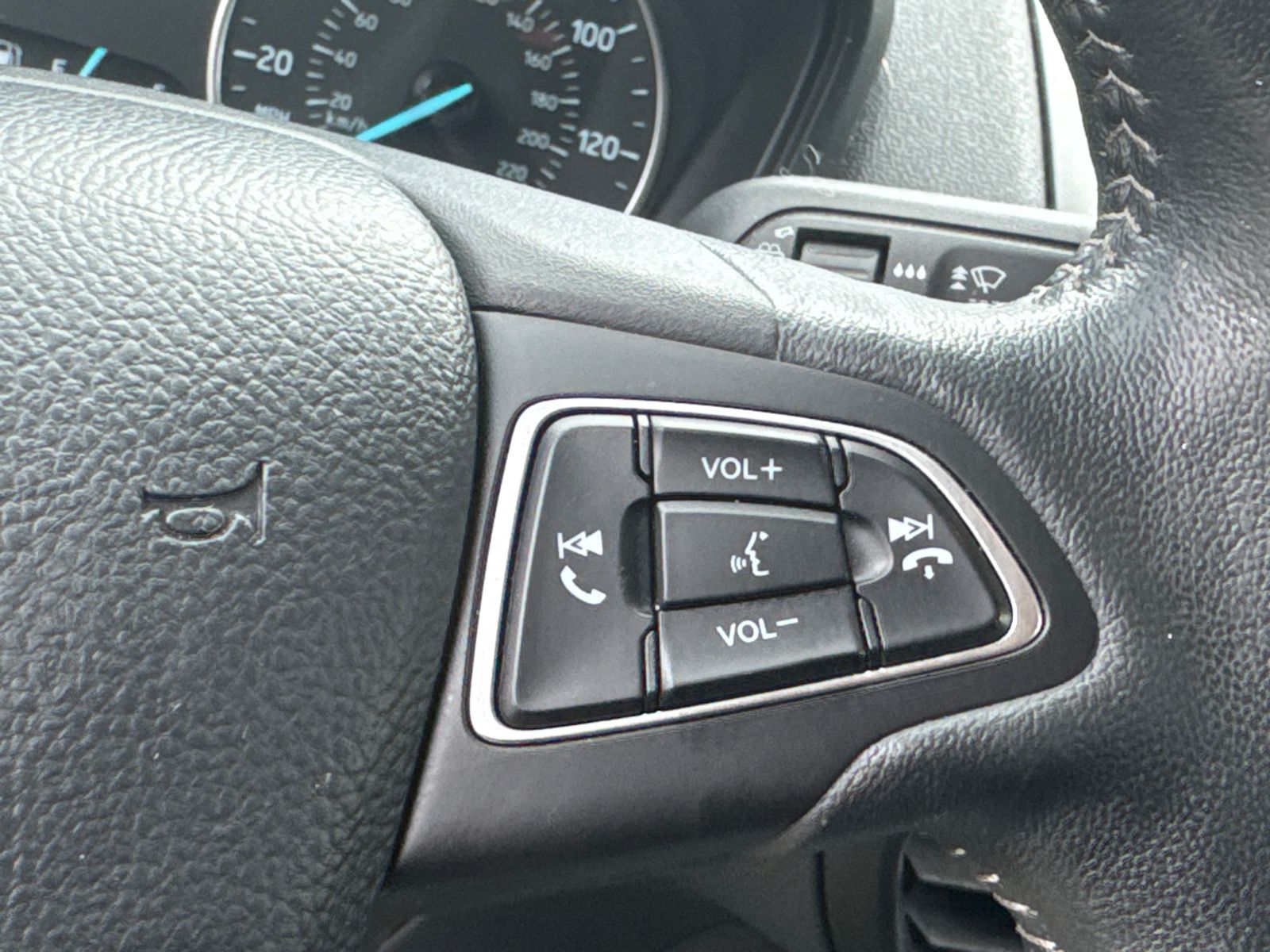 2019 Ford EcoSport SES photo 22