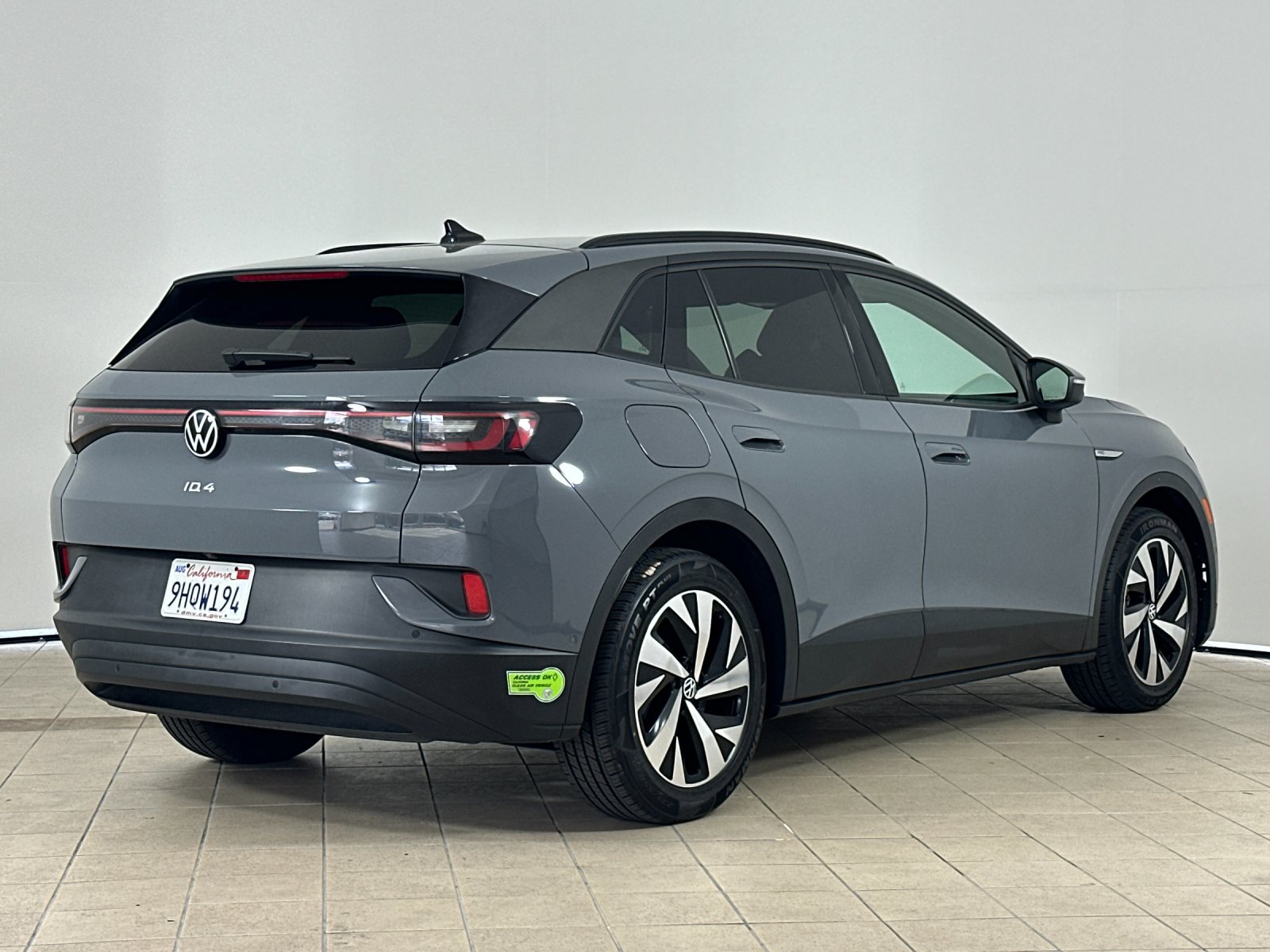 2023 Volkswagen ID.4 Pro — foto completa 6 de 28