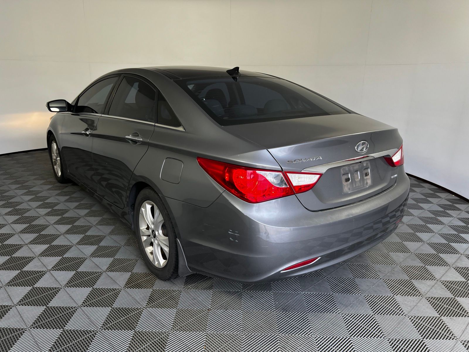 Thumbnail: 2013 Hyundai Sonata - 7