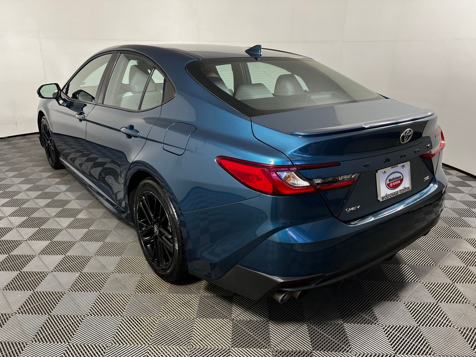 Thumbnail: 2025 Toyota Camry - 7