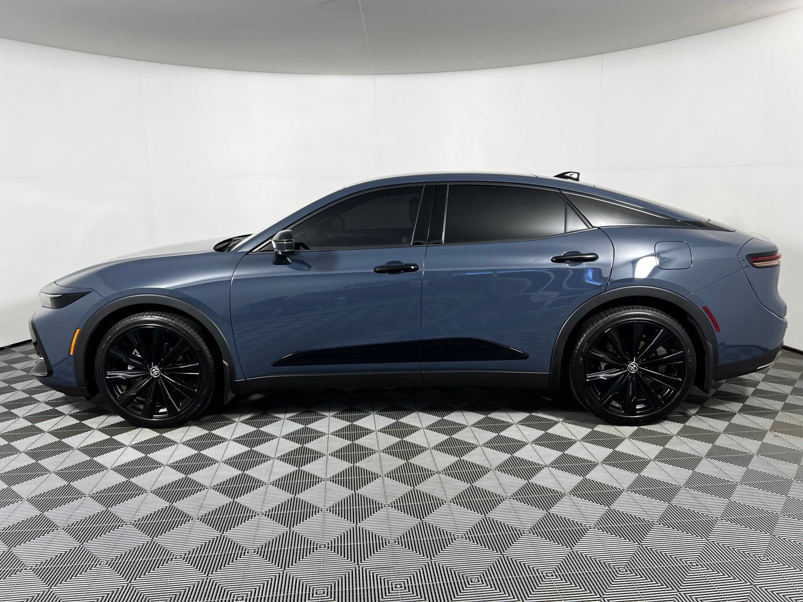 Thumbnail: 2025 Toyota Crown - 8
