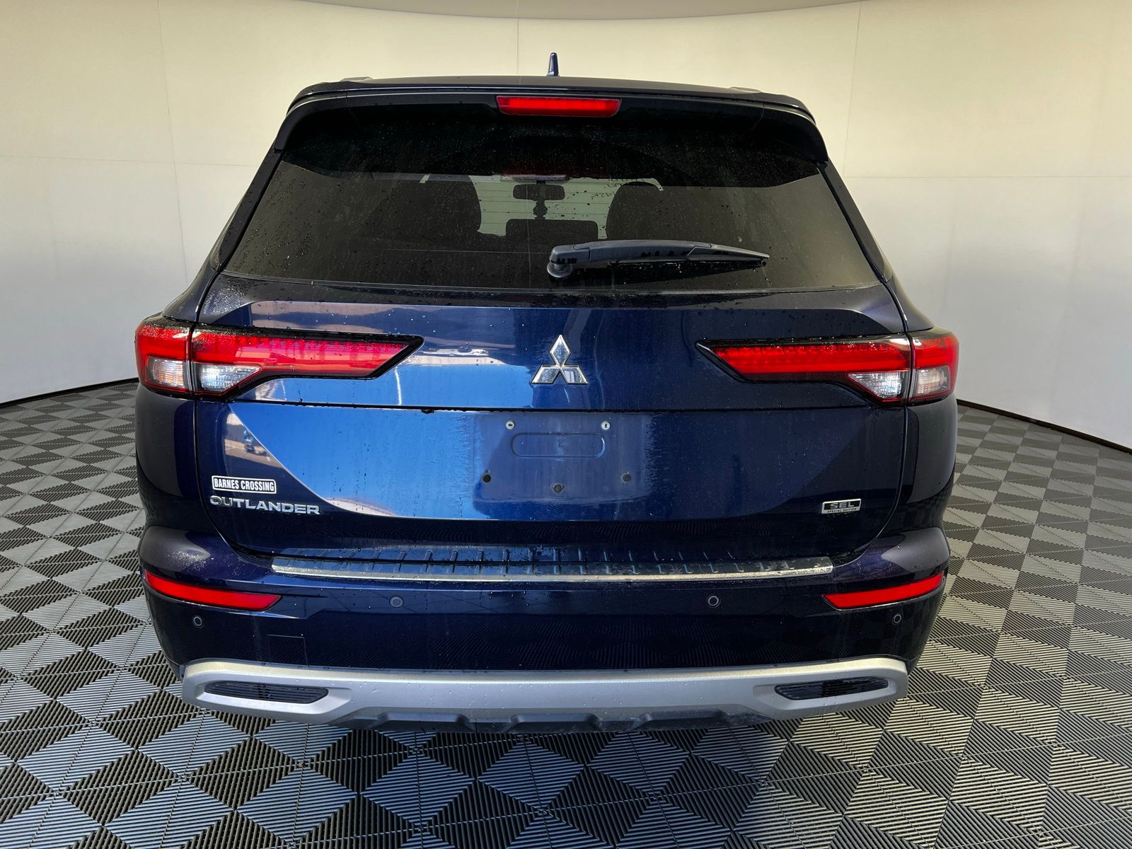 Thumbnail: 2022 Mitsubishi Outlander - 6