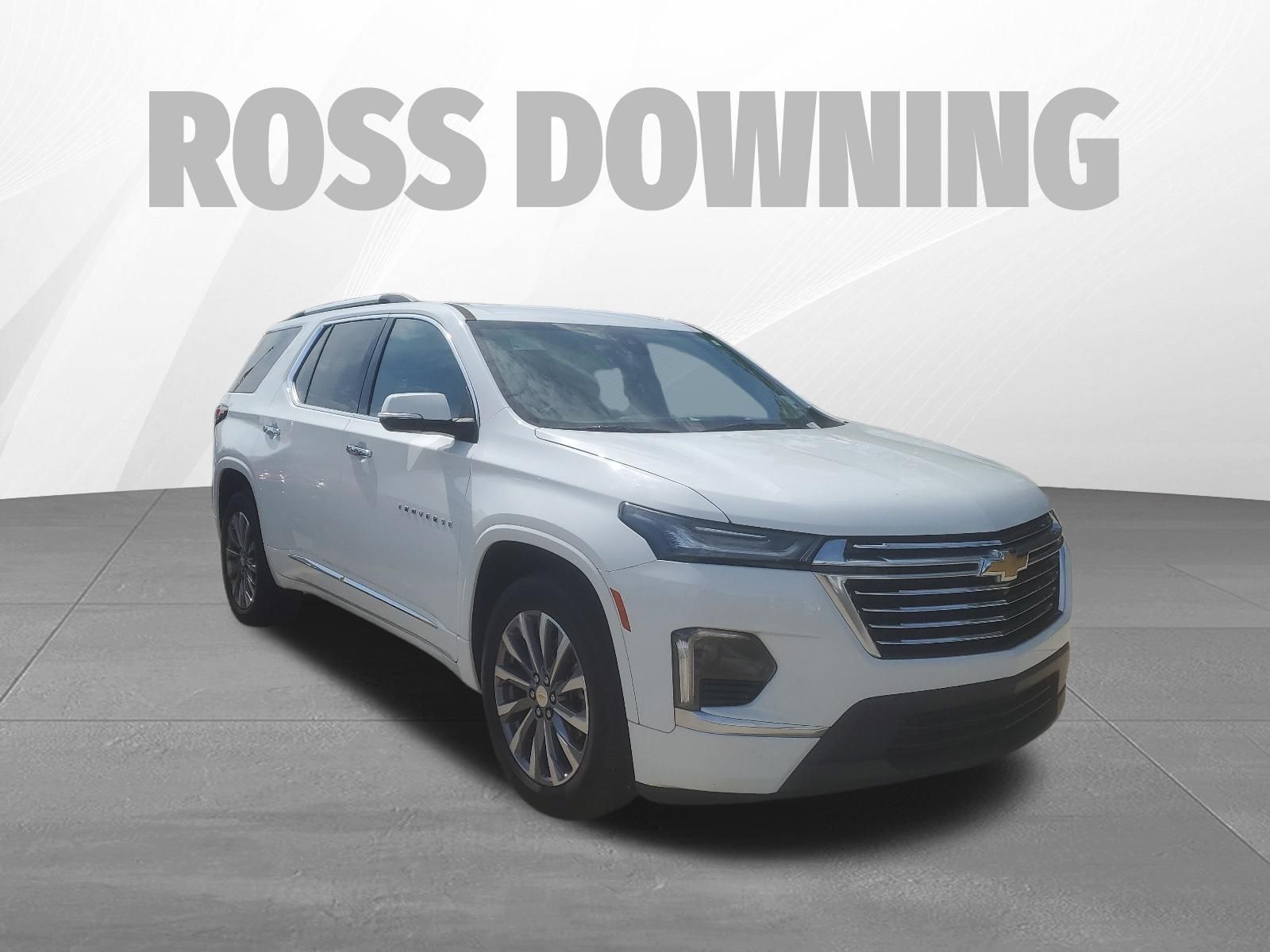 2023 Chevrolet Traverse Premier White at Royal Nissan